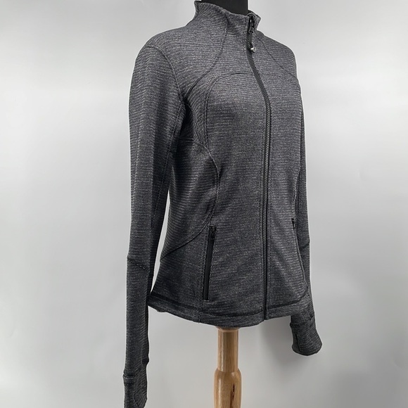 LULULEMON Forme Jacket (Cuffins)
Coco Pique Black sz 8 - Picture 8 of 12
